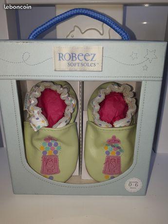 Chaussons ROBEEZ fille neufs (0-6 mois)